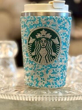 Beautiful Rhinestone Embellished Crystal Tumbler;Aqua & whiteTemperature check